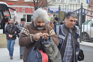 FET&Ouml;'n&uuml;n 'askeri okul abisi' dahil 14 kişi adliyeye sevk edildi