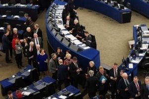 Avrupa Parlamentosu'ndan "serbest dolaşım hakkı" uyarısı