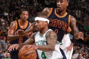 Doğu Konferansı'nın zirvesindeki d&uuml;elloyu Celtics kazandı