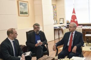 Kılı&ccedil;daroğlu, Uluslararası Basın &Ouml;zg&uuml;rl&uuml;ğ&uuml; heyetiyle g&ouml;r&uuml;şt&uuml;