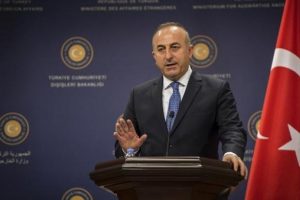 &Ccedil;avuşoğlu: YPG &ccedil;ekilmezse vuracağız