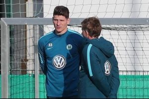 Wolfsburg'da Mario Gomez i&ccedil;in &ouml;zel idman