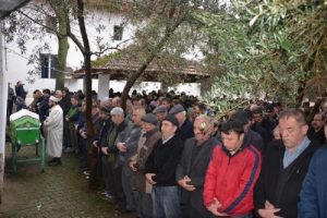 Evinde &ouml;ld&uuml;r&uuml;len yaşlı adam toprağa verildi