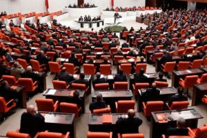 Meclis'te CHP ile MHP'li vekiller arasında tartışma