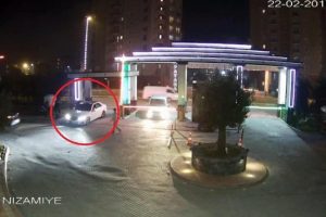 L&uuml;ks sitede hırsızlık kamerada!