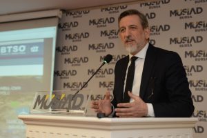 BTSO Başkanı Burkay M&uuml;stakil D&uuml;ş&uuml;nceler Konferansı'nın konuğu oldu