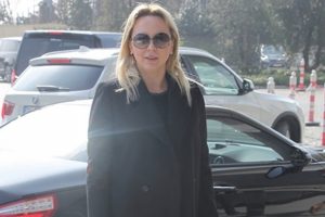 Aylin Yılmaz siyahlar i&ccedil;inde g&ouml;r&uuml;nt&uuml;lendi