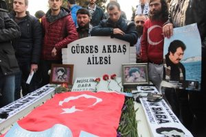M&uuml;sl&uuml;m G&uuml;rses &ouml;l&uuml;m&uuml;n&uuml;n 4'&uuml;nc&uuml; yılında kabri başında anıldı