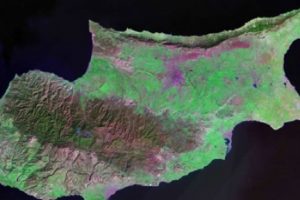 Atina'nın tehditkar a&ccedil;ıklamalarına Rumlardan &ouml;fke
