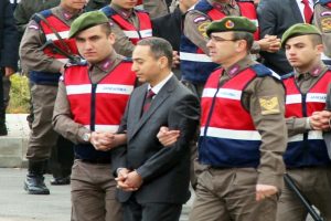 "Sıkıy&ouml;netim emri Genelkurmay'dan ve isimsiz geldi"