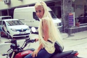 Gen&ccedil; kızın &ccedil;ocukluk hayalini &ccedil;aldılar