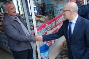 Bakan Cizre'de K&uuml;rt&ccedil;e konuştu, ter&ouml;re g&ouml;zdağı verdi