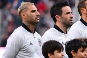 Beşiktaş'a 2 isimden k&ouml;t&uuml; haber