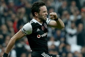 G&ouml;khan G&ouml;n&uuml;l: 'O benim işim değil'