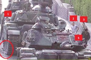 Genelkurmay g&ouml;r&uuml;nt&uuml;lerini tankla ezip yaktılar