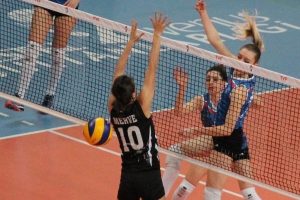 Nil&uuml;fer Belediyespor, Beşiktaş'a mağlup oldu