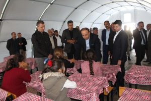 Depremin vurduğu Samsat'ta okullar 2 g&uuml;n tatil