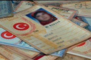 'Kimlik fotokopinizi kendiniz &ccedil;ekin' uyarısı