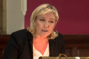 Le Pen'den "Putin" a&ccedil;ıklaması