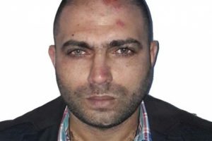 G&ouml;zleri ele verdi, polis yakaladı