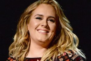 Adele evlendi!