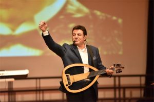 İki dev sanat&ccedil;ı İzmirlilerle buluşacak