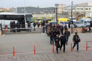FET&Ouml;'n&uuml;n Edirne'deki 'asker imamları' tutuklandı