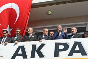 Bakan Bozdağ: Kılı&ccedil;daroğlu gizli evet&ccedil;i
