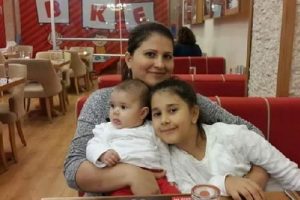 Bursa'da otob&uuml;s kazasında &ouml;len gen&ccedil; kadın ikizini yalnız bıraktı