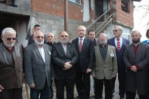 Kılı&ccedil;daroğlu, El-Bab şehidinin baba evini ziyaret etti