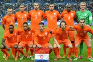 Wesley Sneijder ve Robin van Persie milli takıma davet edilmedi