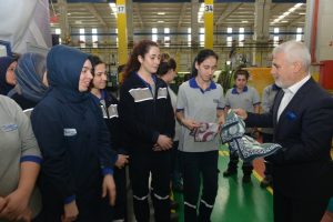 Bozbey 8 Mart'ta Bursalı kadınların yanındaydı