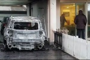 Pescara'da taraftarlar isyan etti, başkanın arabasını yaktı