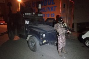 İstanbul'da 9 adrese uyuşturucu baskını