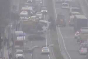 Zincirleme kaza trafiği kilitledi