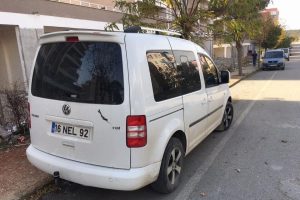 Bursa'da &ccedil;alınan arabasını sosyal medya sayesinde buldu