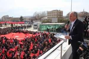 CHP'li İnce: Ne hayır diyen ne evet diyen ter&ouml;risttir
