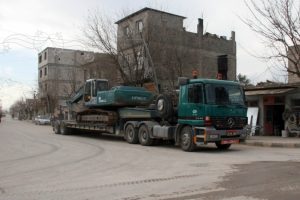 Sınırda askeri hareketlilik s&uuml;r&uuml;yor