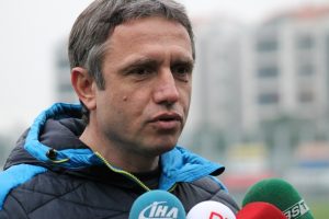 Top&ccedil;u: "Takımda kalmaları i&ccedil;in ellerinden geleni yapmaları lazım"