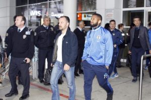 Fenerbah&ccedil;e kafilesi Antalya'ya geldi