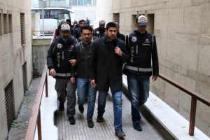 Bursa'da FET&Ouml;'den g&ouml;zaltına alınan 10 kişi adliyeye sevk edildi