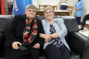 Canan Karatay benzerini g&ouml;r&uuml;nce şok oldu