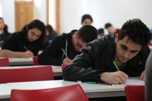 Sınav kaygısıyla başa &ccedil;ıkmak m&uuml;mk&uuml;n