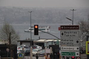 İstanbul Boğazı'nda gemi trafiğine sis engeli