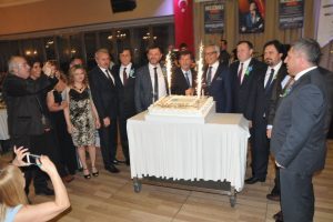 Bursa'da 30. yılını dolduran mali m&uuml;şavirlere onur plaketi