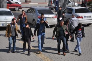Bursa İneg&ouml;l polisinden zehir tacirlerine baskın