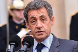 Nicolas Sarkozy Camp Nou stadından atıldı