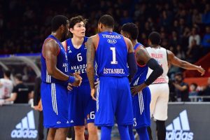 Anadolu Efes farklı kaybetti