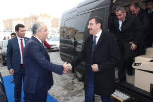 T&uuml;fenkci'den Hollanda'ya tepki: 3. d&uuml;nya &uuml;lkesi gibi