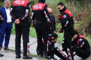 Polis memurunun kahrolduğu o an